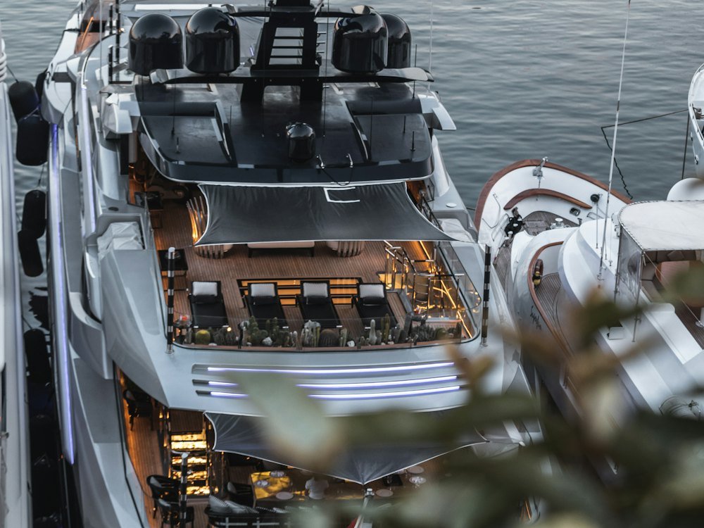 Deck and flybridge
