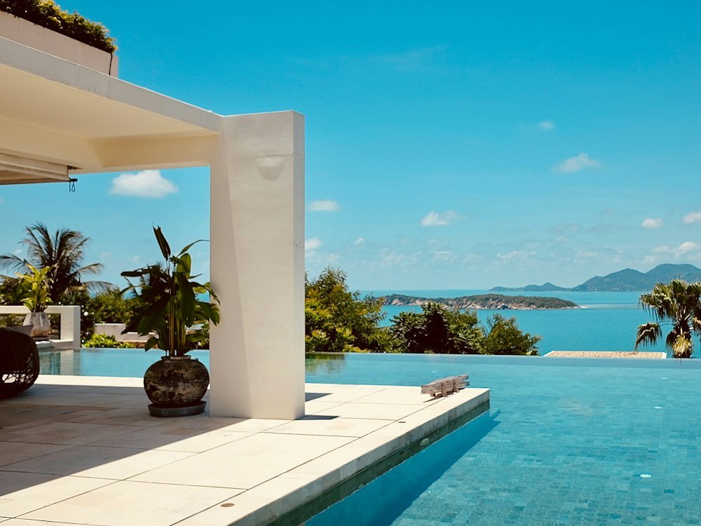 Sea-view villas